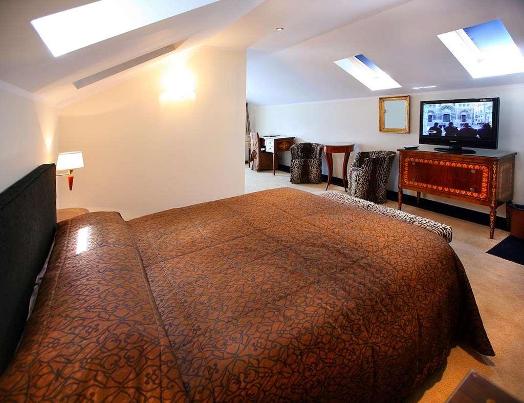 Vigo Hotel Ploieşti Chambre photo
