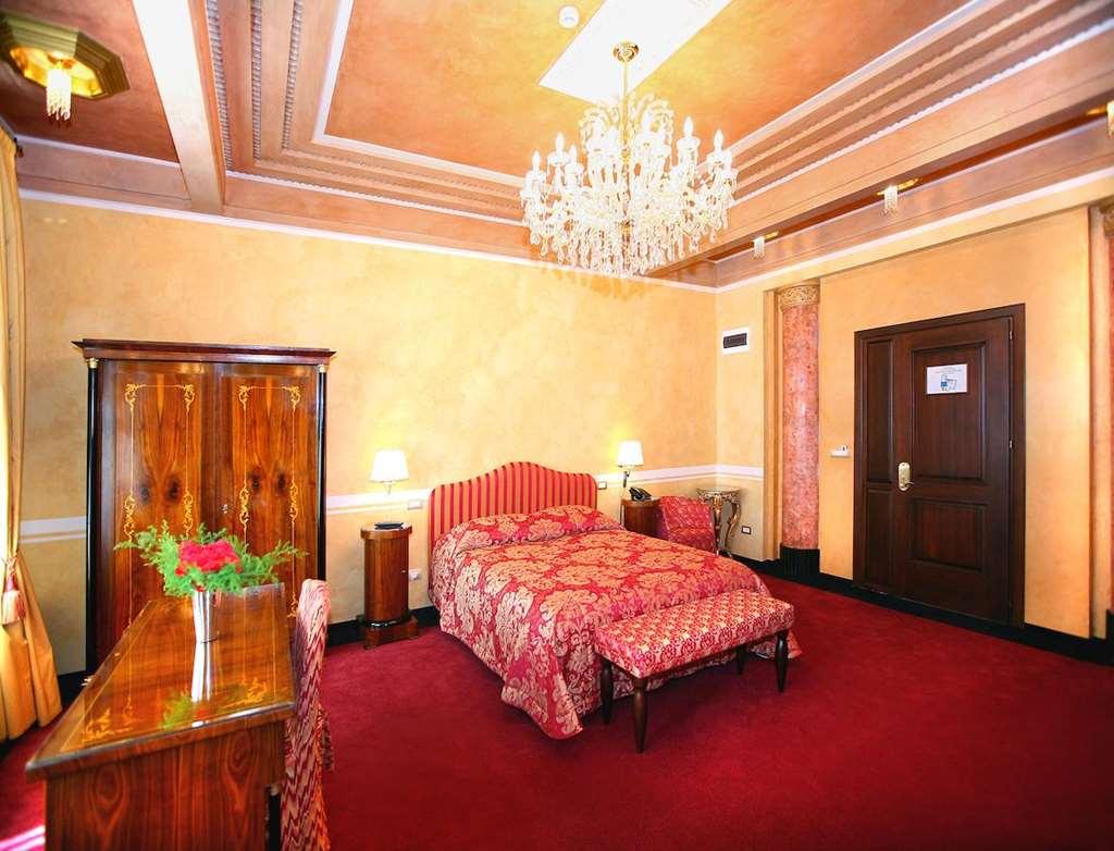 Vigo Hotel Ploieşti Chambre photo