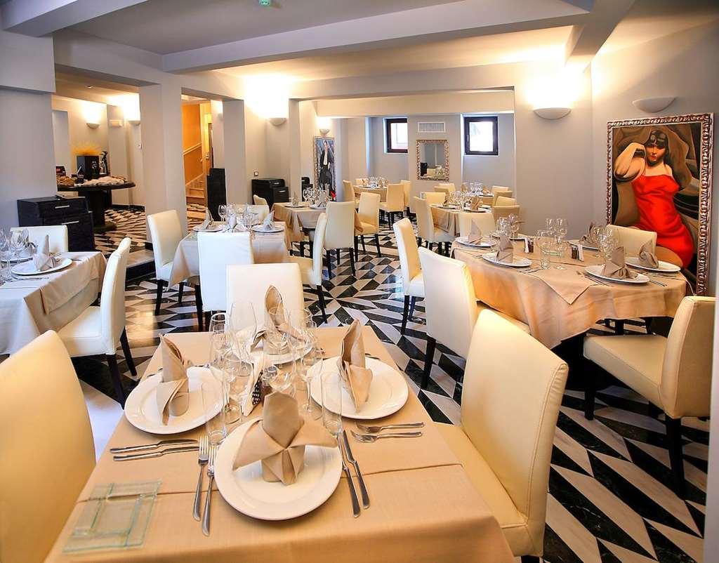 Vigo Hotel Ploieşti Restaurant photo