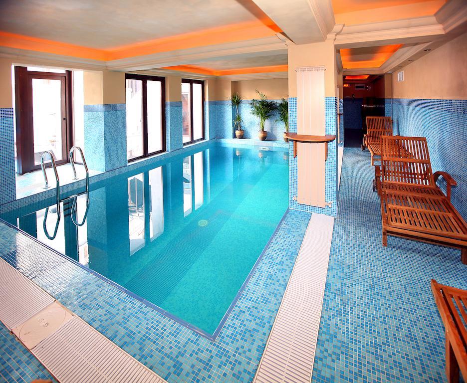 Vigo Hotel Ploieşti Extérieur photo