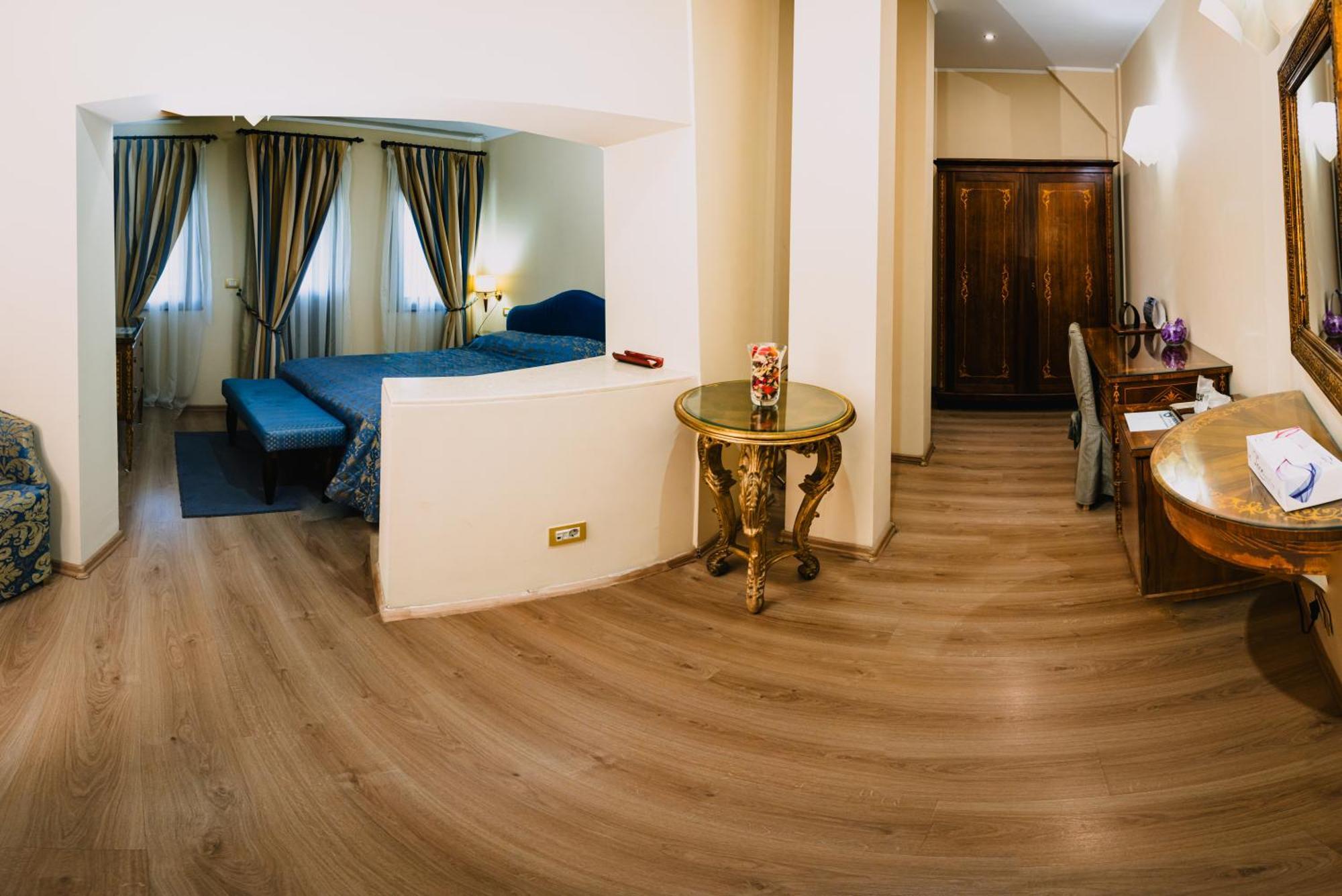 Vigo Hotel Ploieşti Extérieur photo