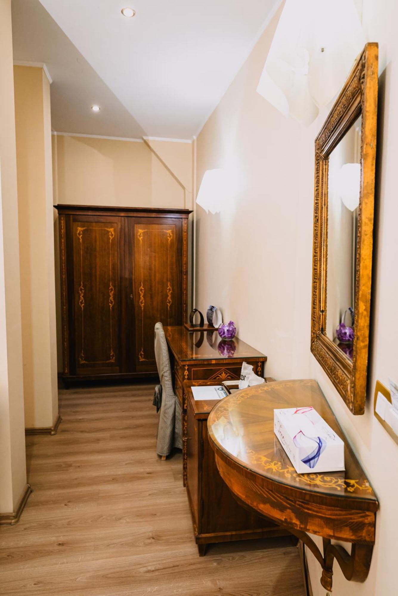 Vigo Hotel Ploieşti Extérieur photo