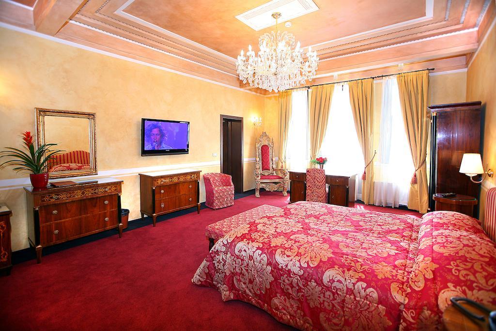 Vigo Hotel Ploieşti Chambre photo